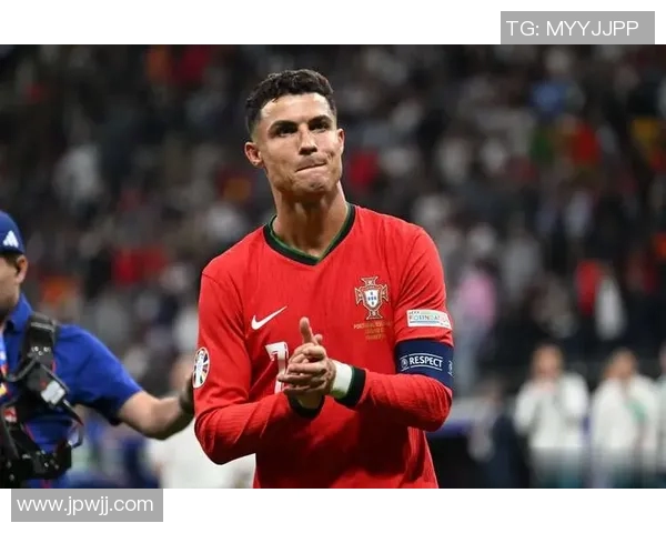 足球史上十大传奇球星排名及其影响力分析