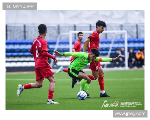 足球少年崛起之路:从街头球场到世界顶级舞台的荣耀之梦 足球少年崛起之路:从街头球场到世界顶级舞台的荣耀之梦